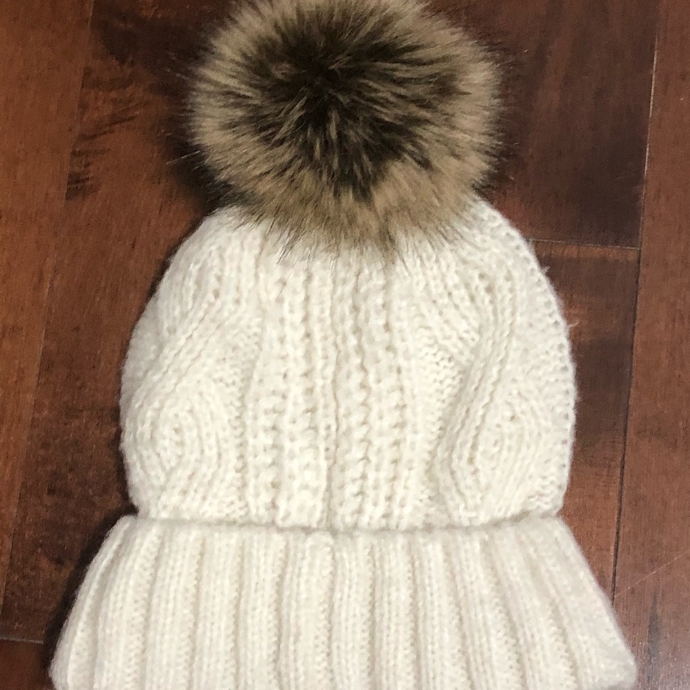 🛍AERIE WINTER HAT